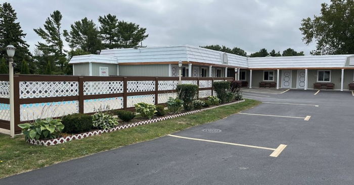 Vindel Motel - Web Listing (newer photo)